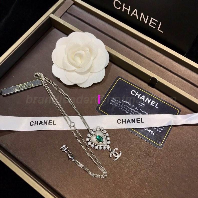 Chanel Necklaces 374